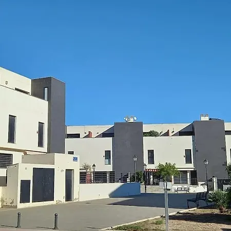 Terraced House In Natural Essence *